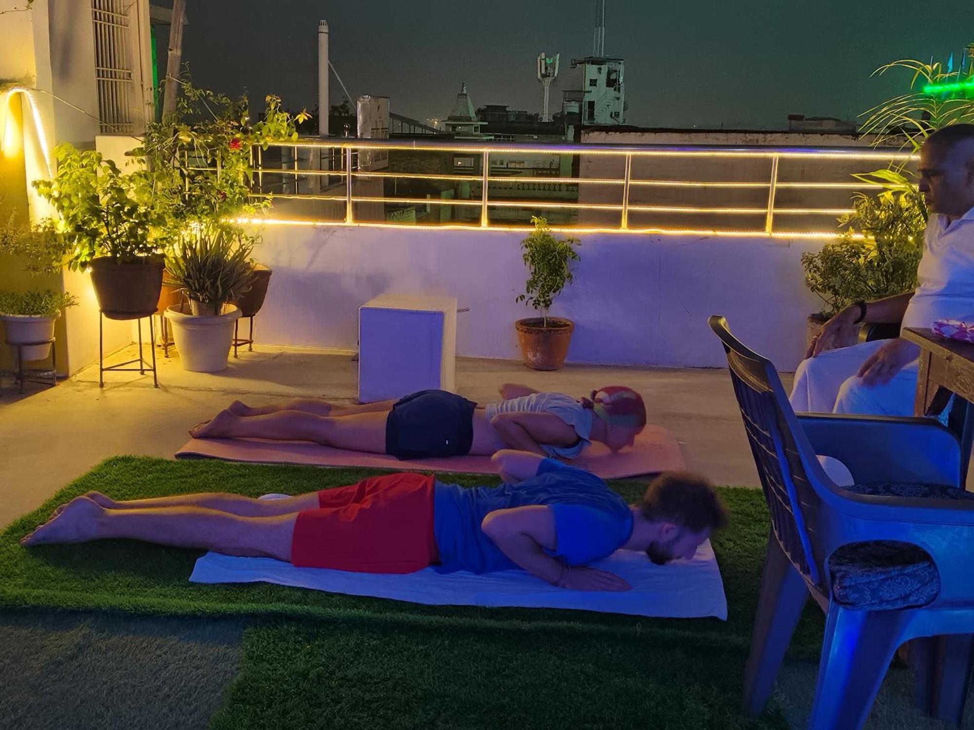 Banaras Paying Guest House Assi Ghat Varanasi Exterior foto
